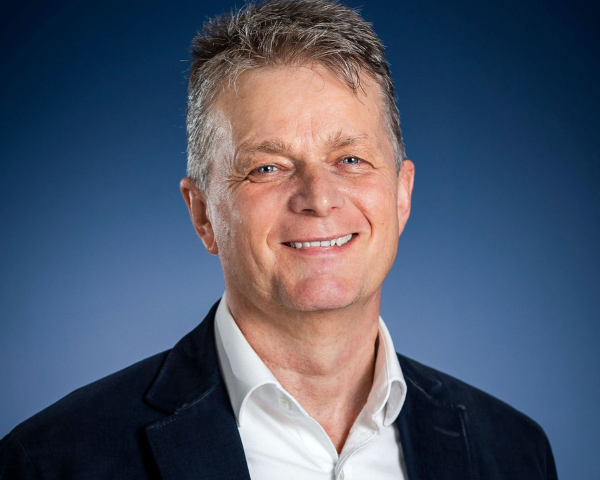 Image of Mark Harrison